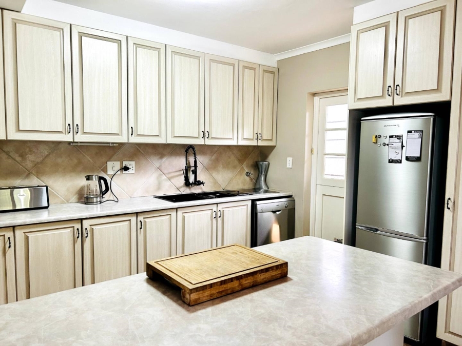 To Let 2 Bedroom Property for Rent in Hout Bay Western Cape